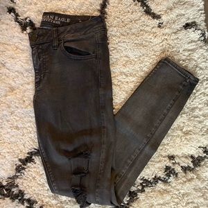 American eagle super stretch black ripped jeggings